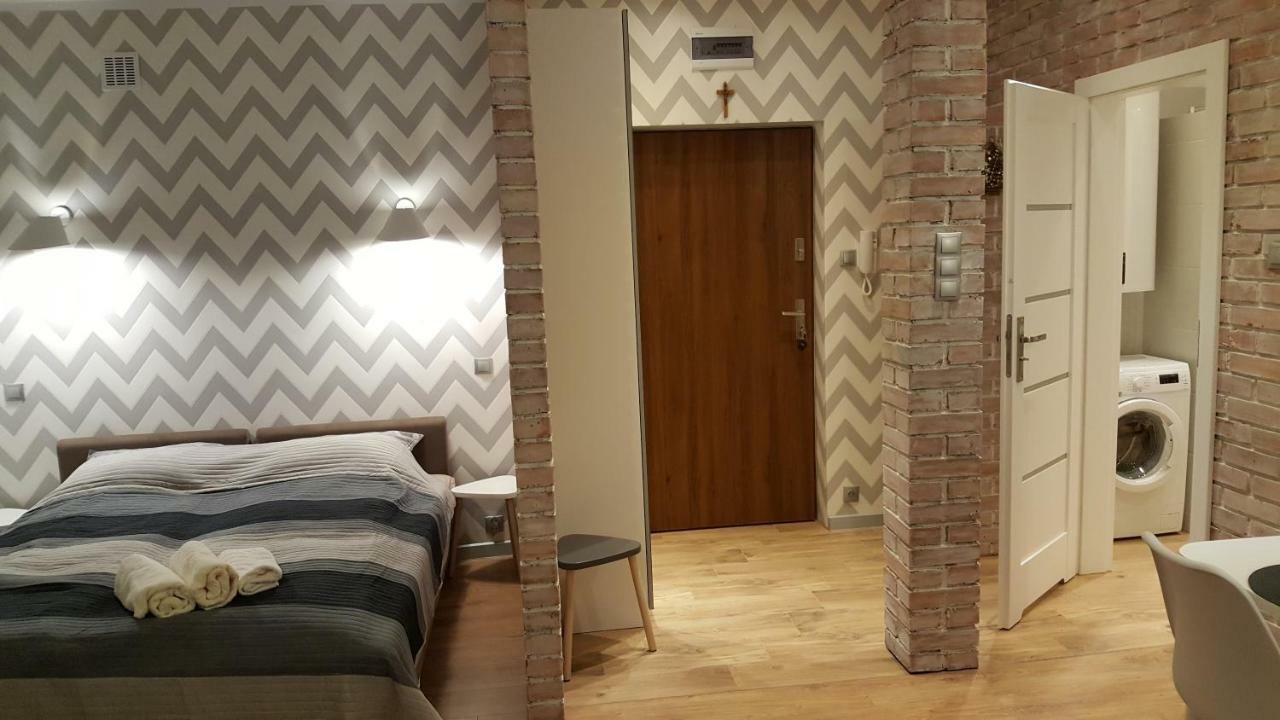 Studio Centrum Ratusz تشينستوخوفا المظهر الخارجي الصورة